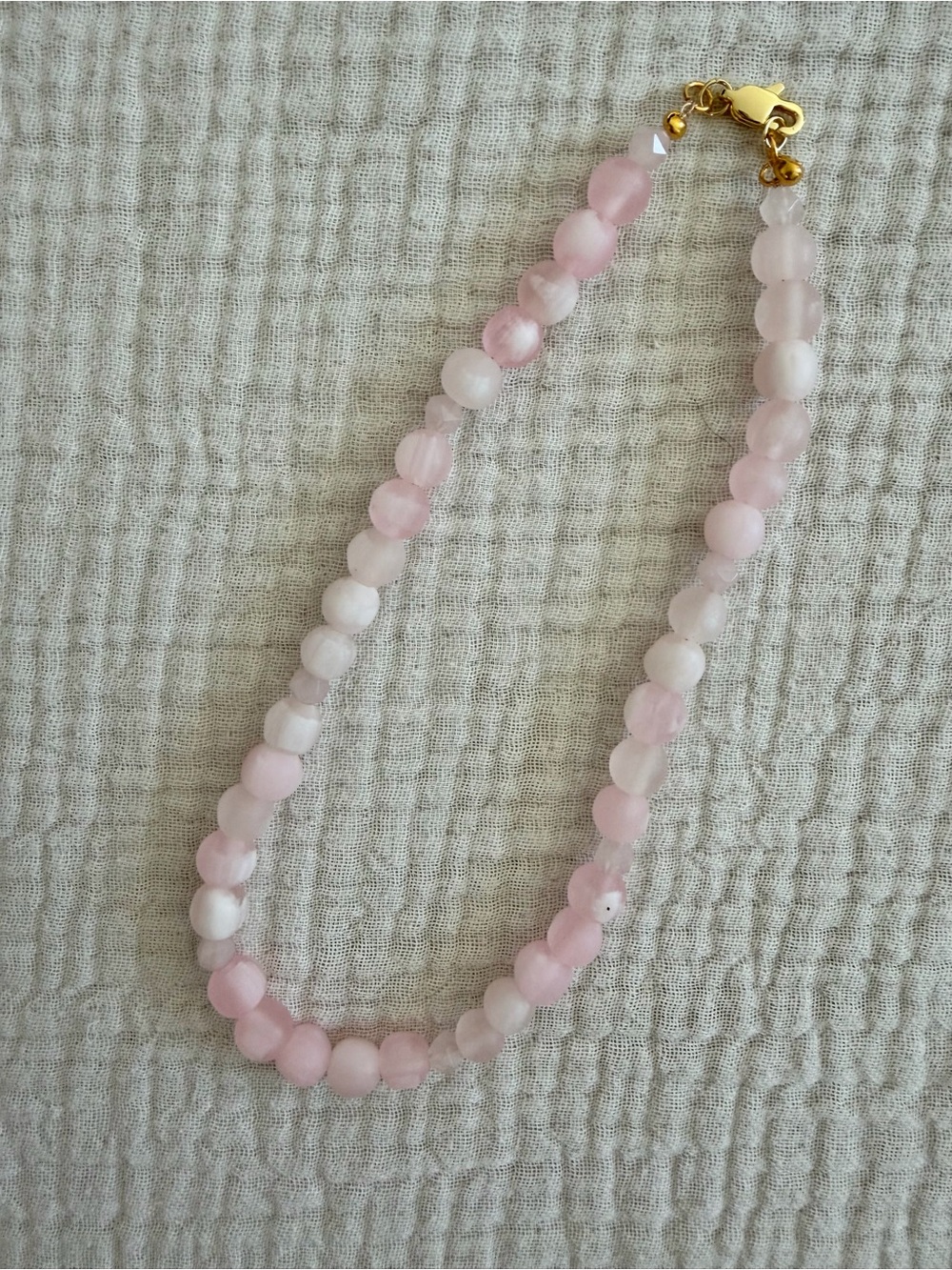 Jolie Rose 🌹 Quartz Accents and Soft Pink Beaded Necklace with Gold Clasp